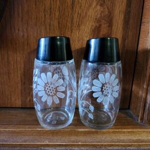 Vintage Dominion salt and pepper shakers